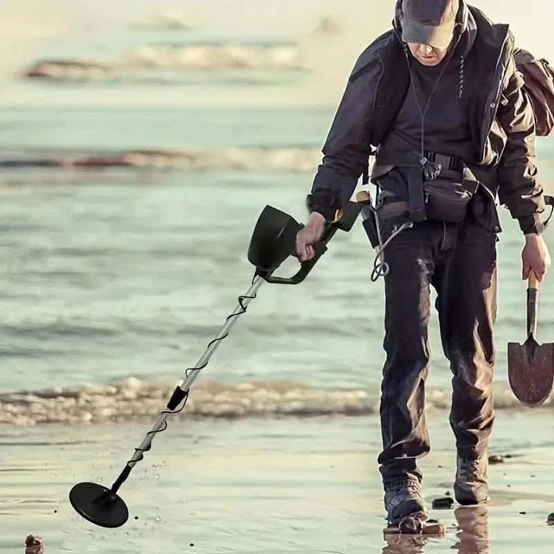 Handheld Metal Detector – High-Sensitivity Treasure Finder for Beach & Outdoors