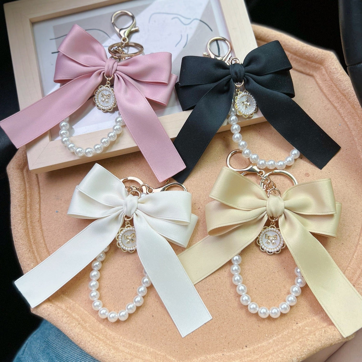 Bow Pearl Metal Keychains Decoration