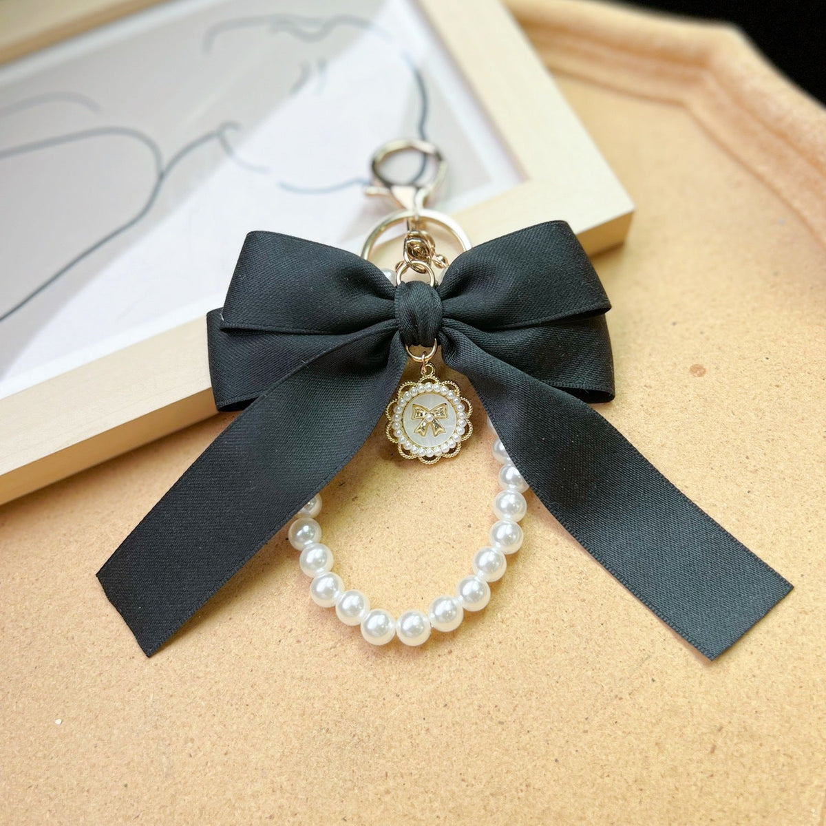 Bow Pearl Metal Keychains Decoration