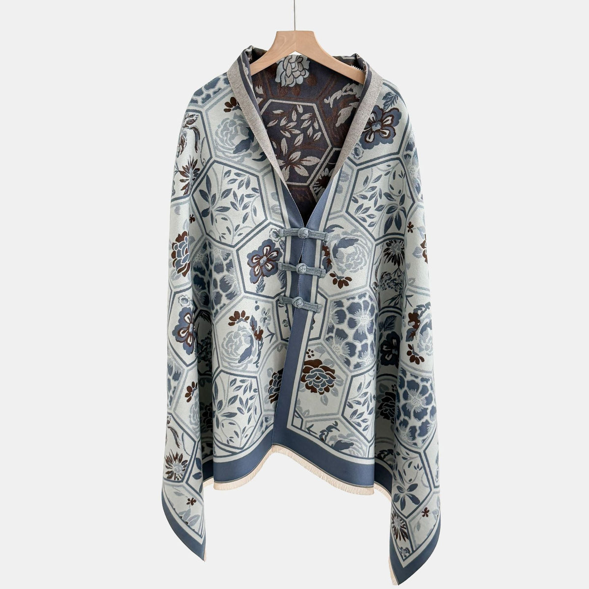 Vintage Knot-button Outerwear Jacquard Shawl