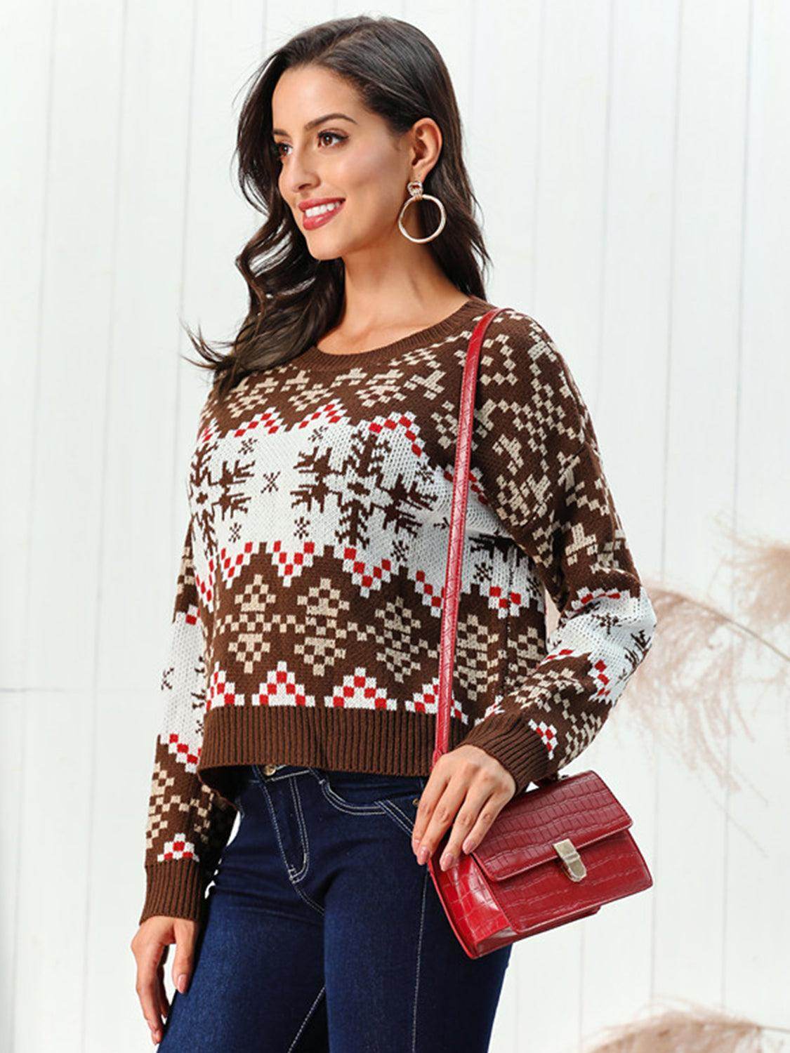 Snowflake Pattern Round Neck Sweater for Cozy Winter Style