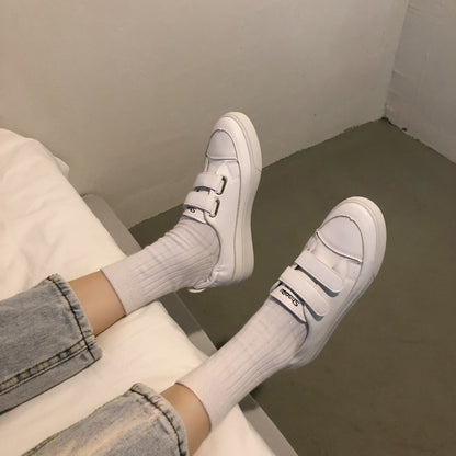 Small white shoes canvas shoes