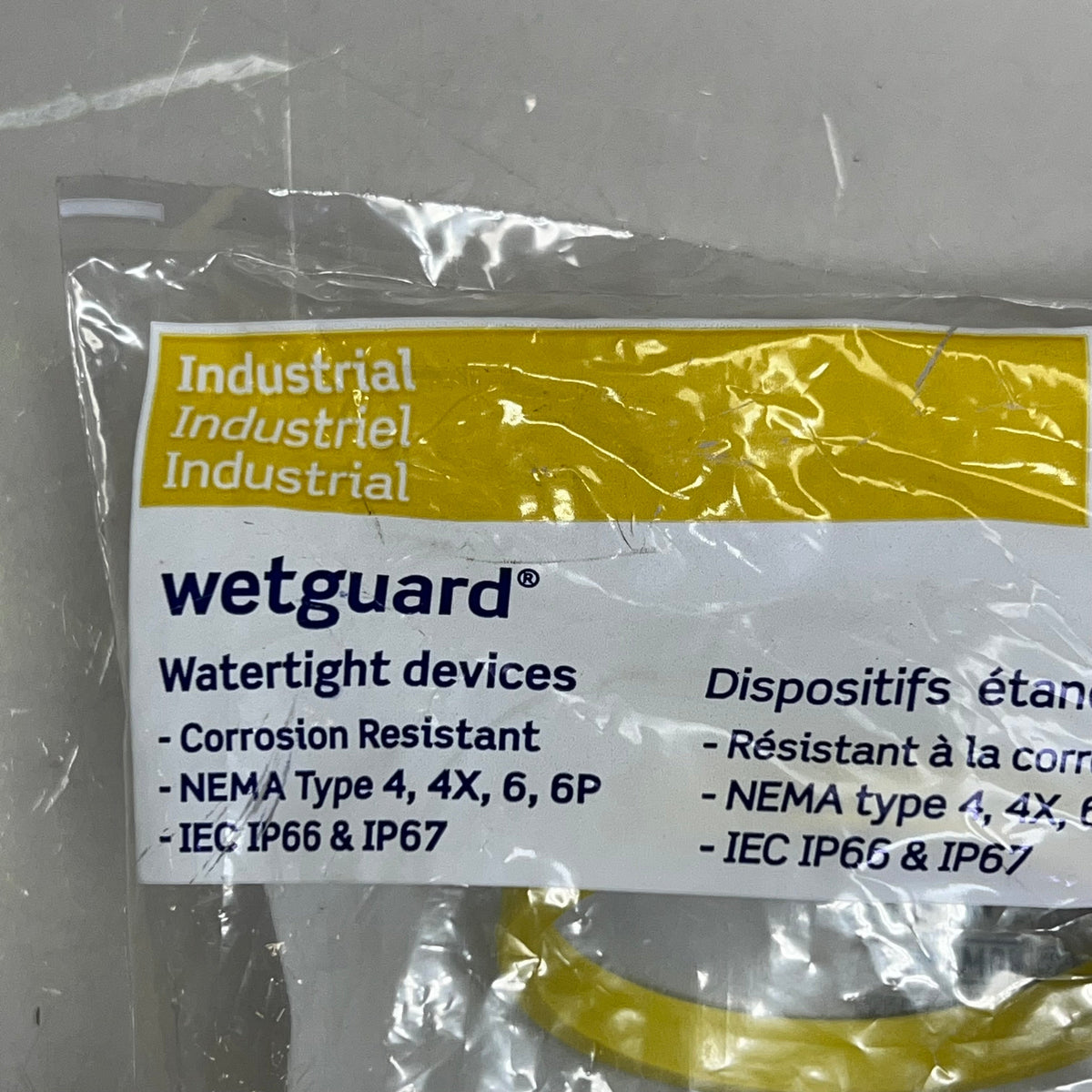 LEVITON Industrial Grade Wet Guard Connector 30 Amp, 250 Volt Yellow 162-29W48