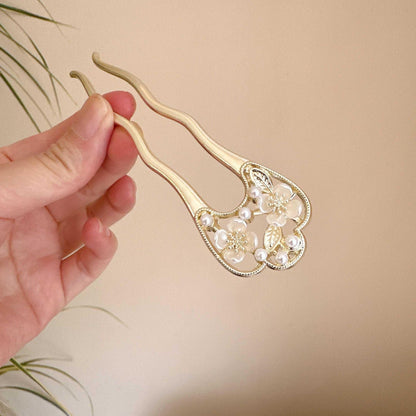 Elegant Beads Camellia Style U-shaped Hair Pin