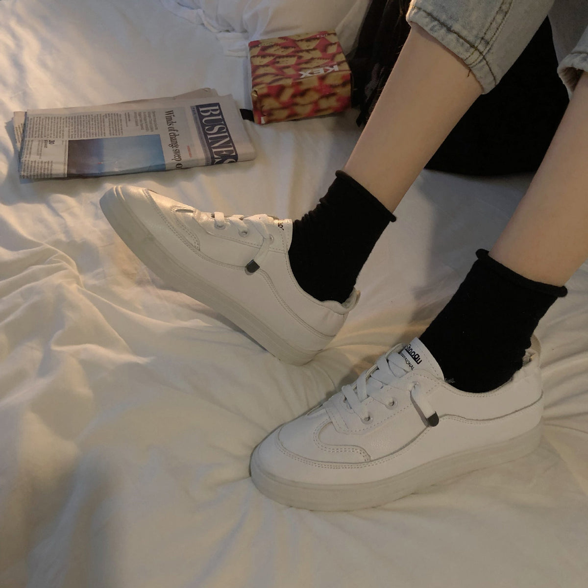 Small white shoes canvas shoes
