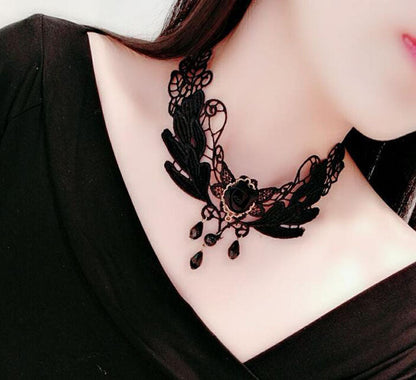 Gothic Vintage Lace Hollow-Out Necklace Choker