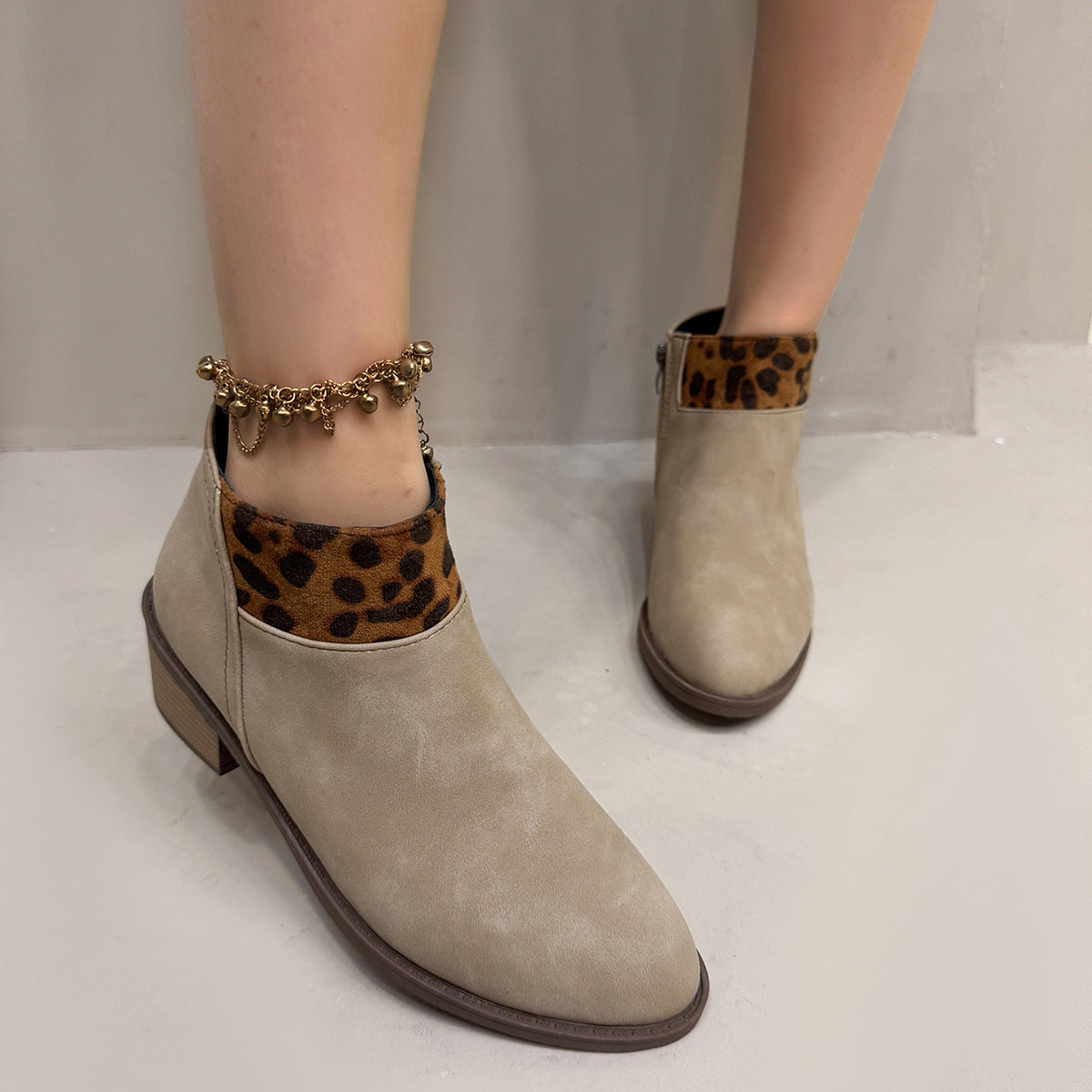 Plus Size Frosted Leopard Print Pointed Sense Thin Booties