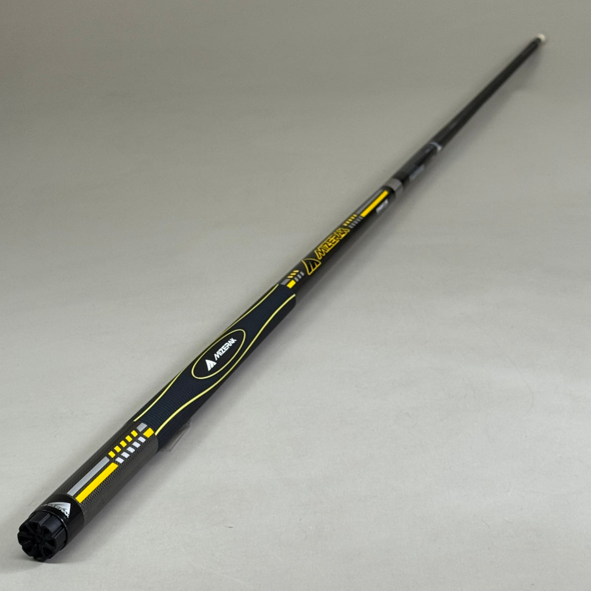 MIZERAK Premium Carbon Composite 3D Grip Cue 58" (Distressed Packaging) P1883B