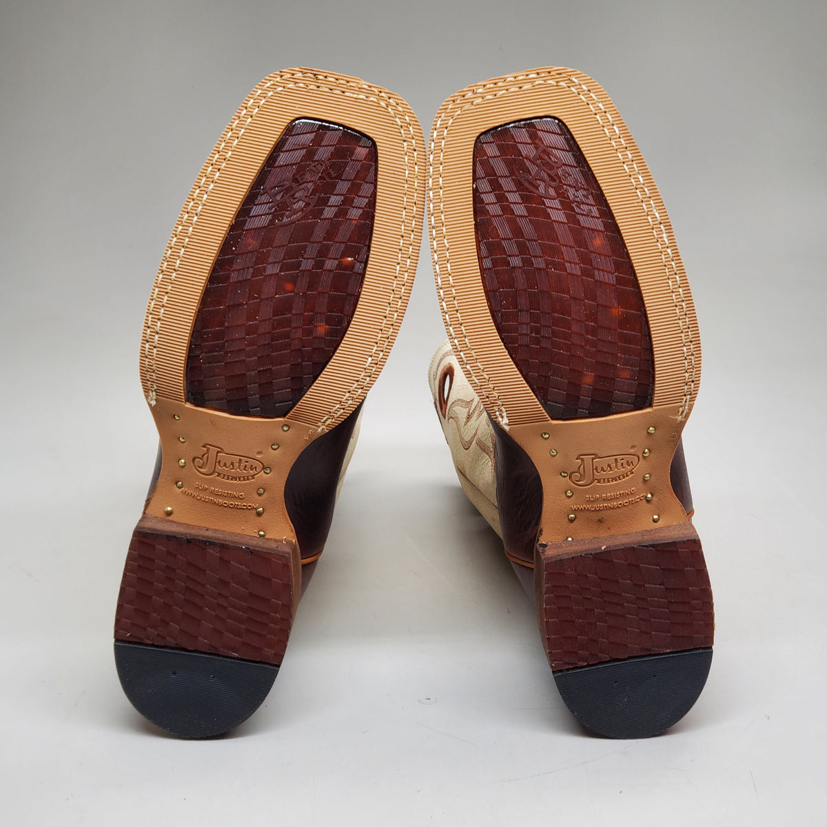 Justin Caddo Cognac Cowhide Boot Style #BR776 Size 11 EE