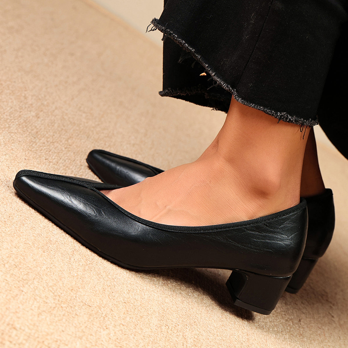 Vintage Style 2026 Spring Autumn Casual Retro Block Heel Pointed Toe Women Pumps Full Leather Low Cut Office Mid Heel Shoes