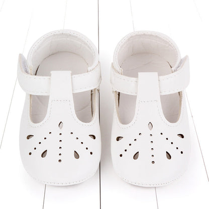 Hollow baby toddler shoes
