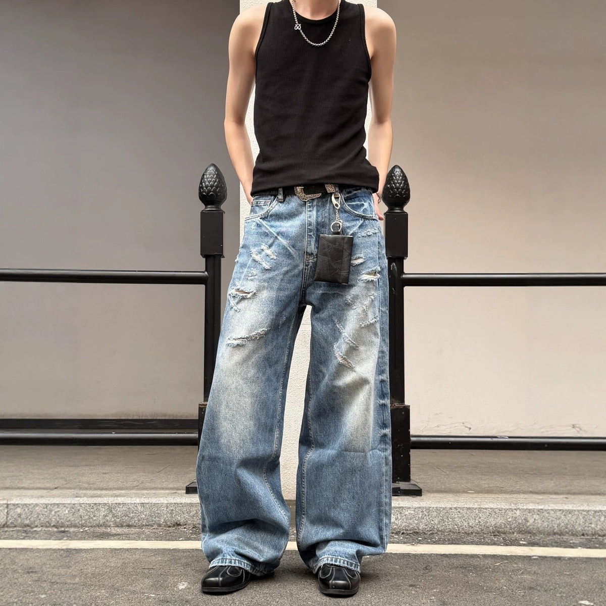 Fashionable And Versatile Mens Ripped Jeans