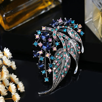 Multicolor Hollow-Out Leaf Brooch For WomenElegant And Striking