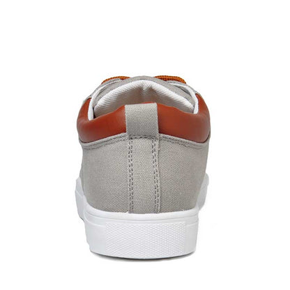Sports canvas shoes