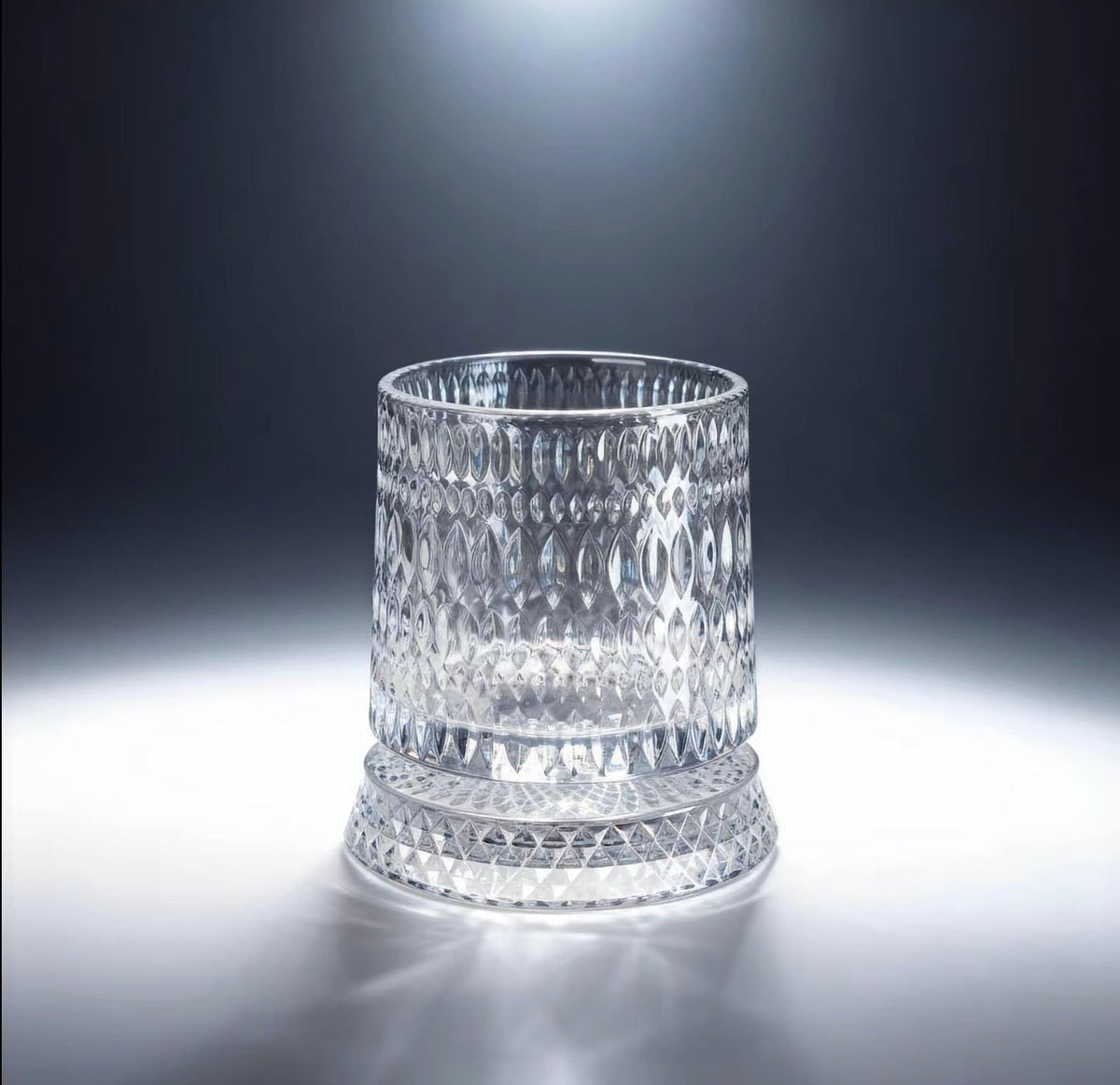 CrystalTwirl Rotating Drink Glass