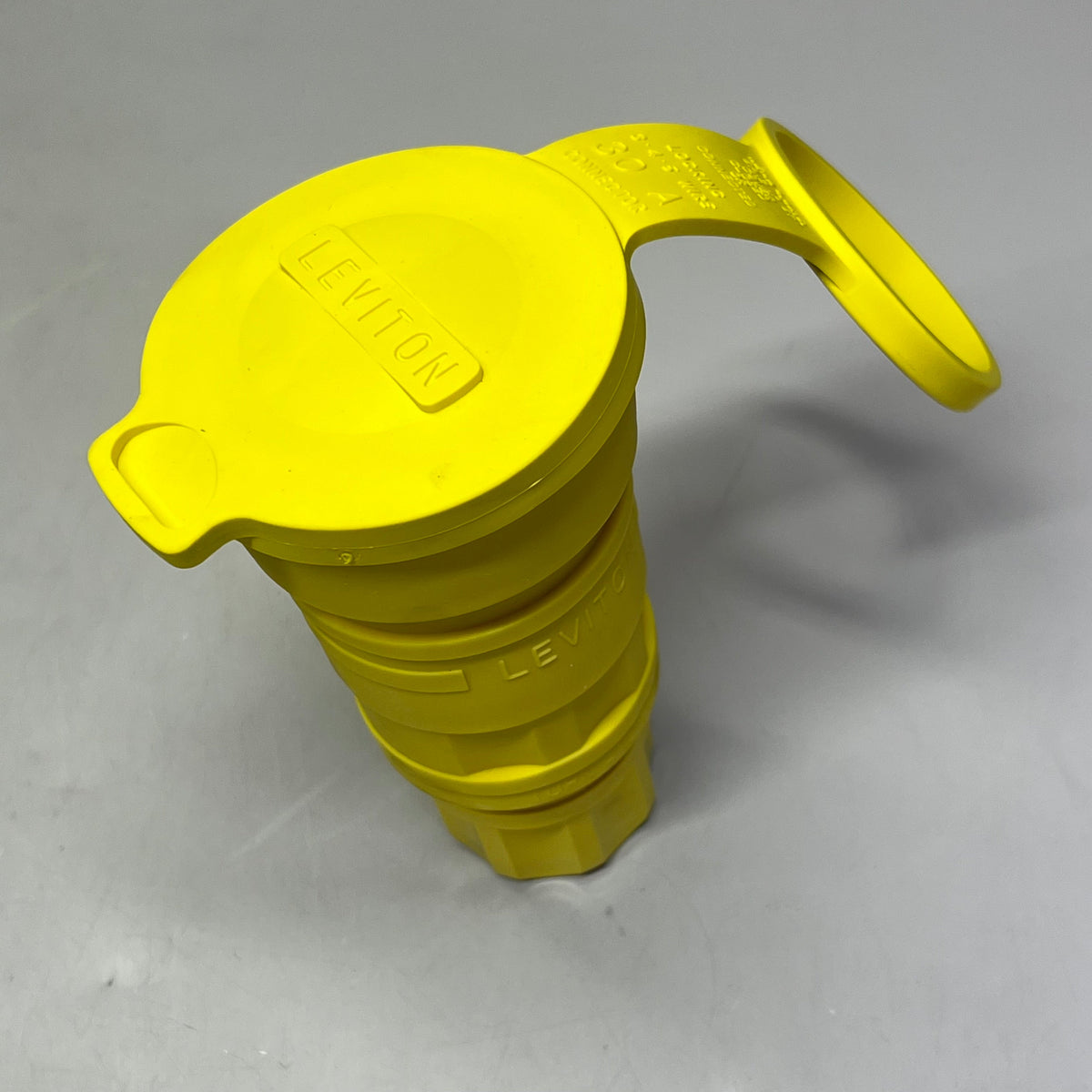 LEVITON Industrial Grade Wet Guard Connector 30 Amp, 250 Volt Yellow 162-29W48