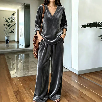 Women's Solid Color V-Neck Top And Wide-Leg Pants Set