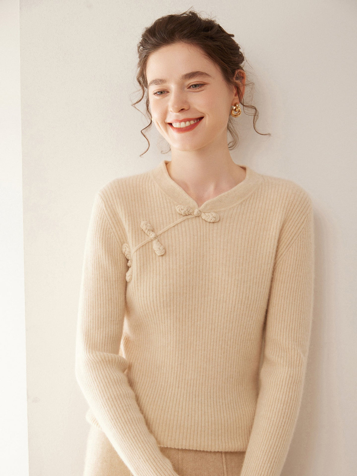Chinese Cheongsam-Style Frog Button Goat Cashmere Sweater