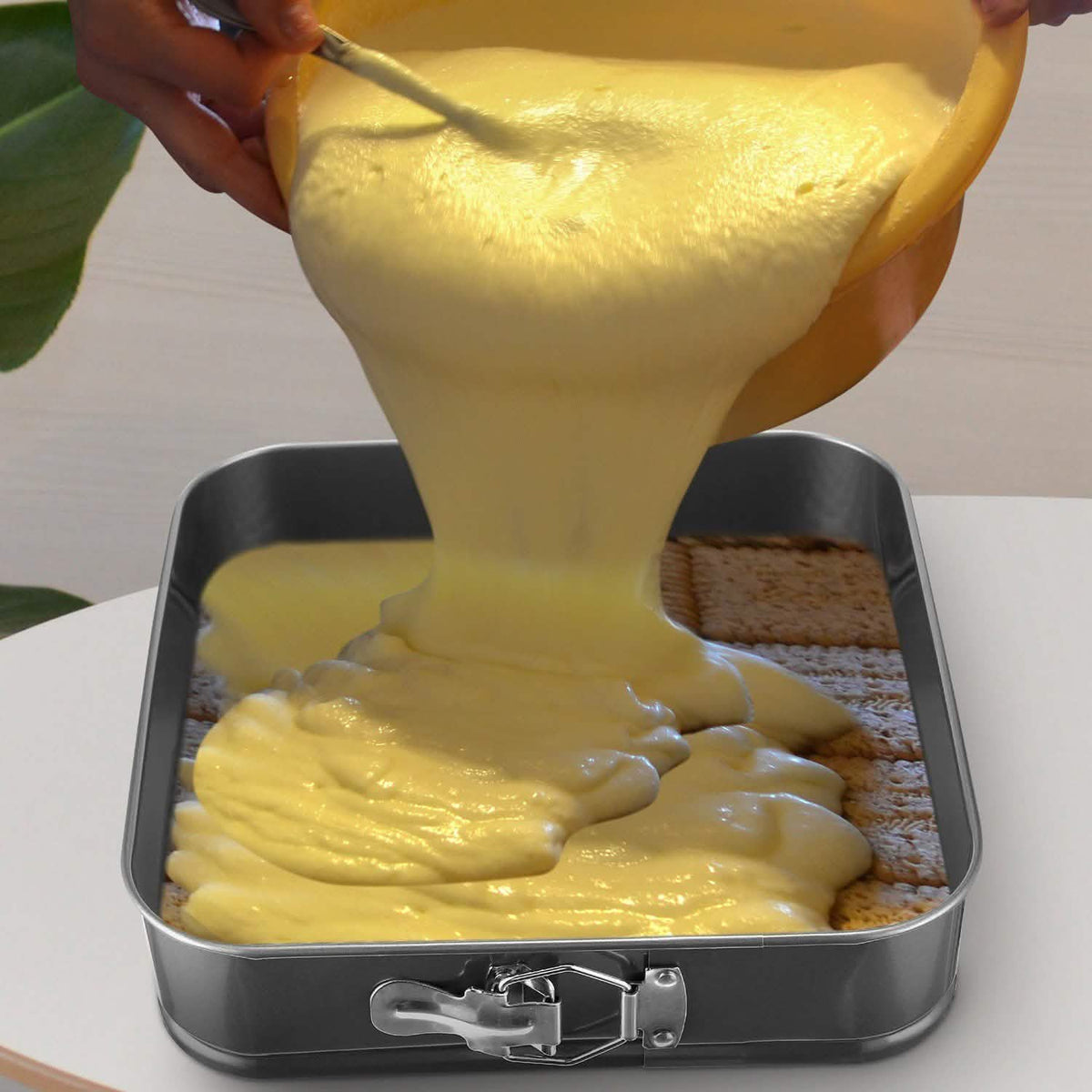 3-Piece: Non-stick Springform Cake Pan Set with Removable Bottom
