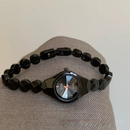 Stylish And Minimalist Womens Alloy Watch