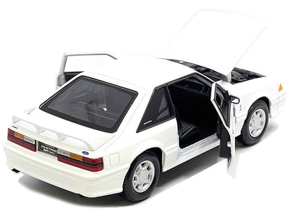 1993 Ford Mustang SVT Cobra White "Special Edition" Series 1/24 Diecast Model Car by Maisto