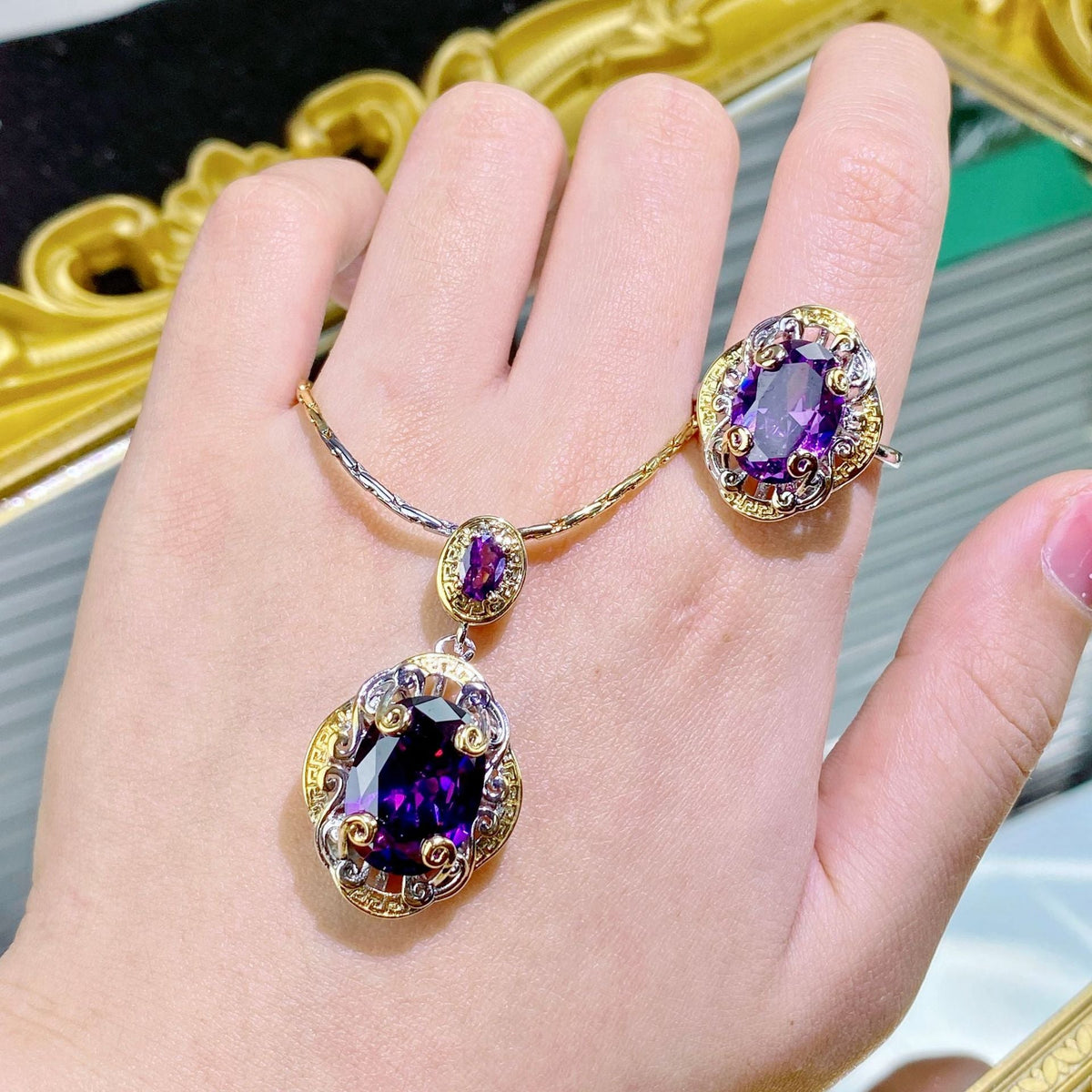 Double Color Gold Amethyst Carved Gold Craft Purple Diamond Suit