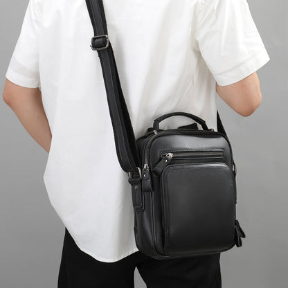 Large-capacity Leather Retro Messenger Bag