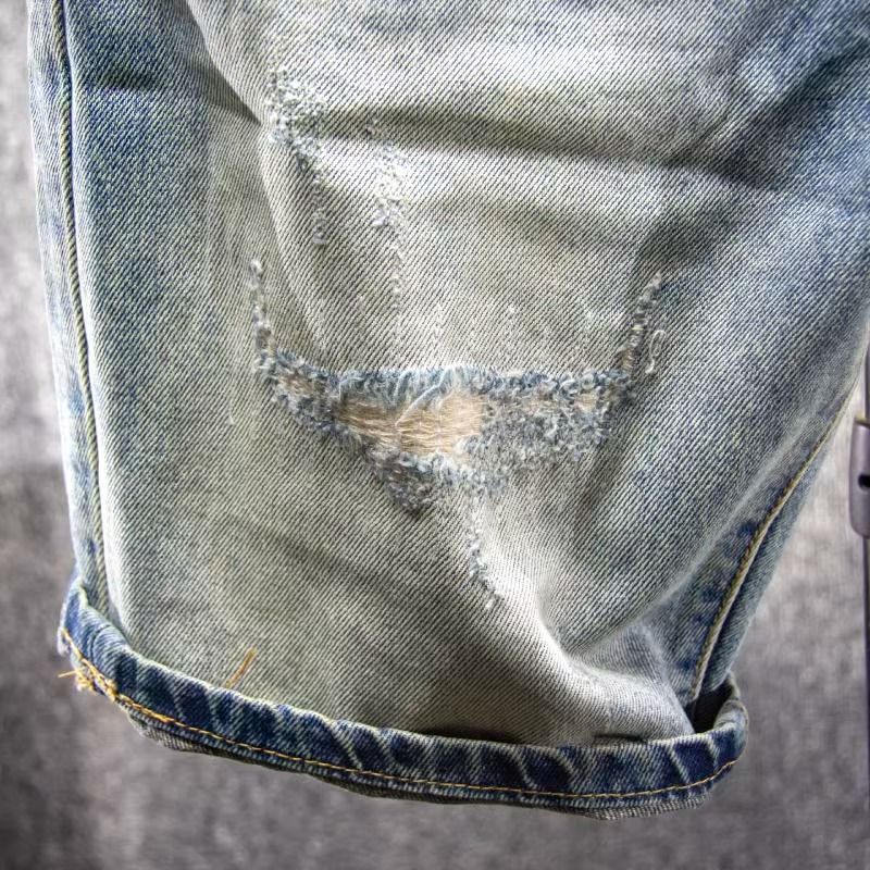 Embroidered Patch Ripped Denim Shorts For Men