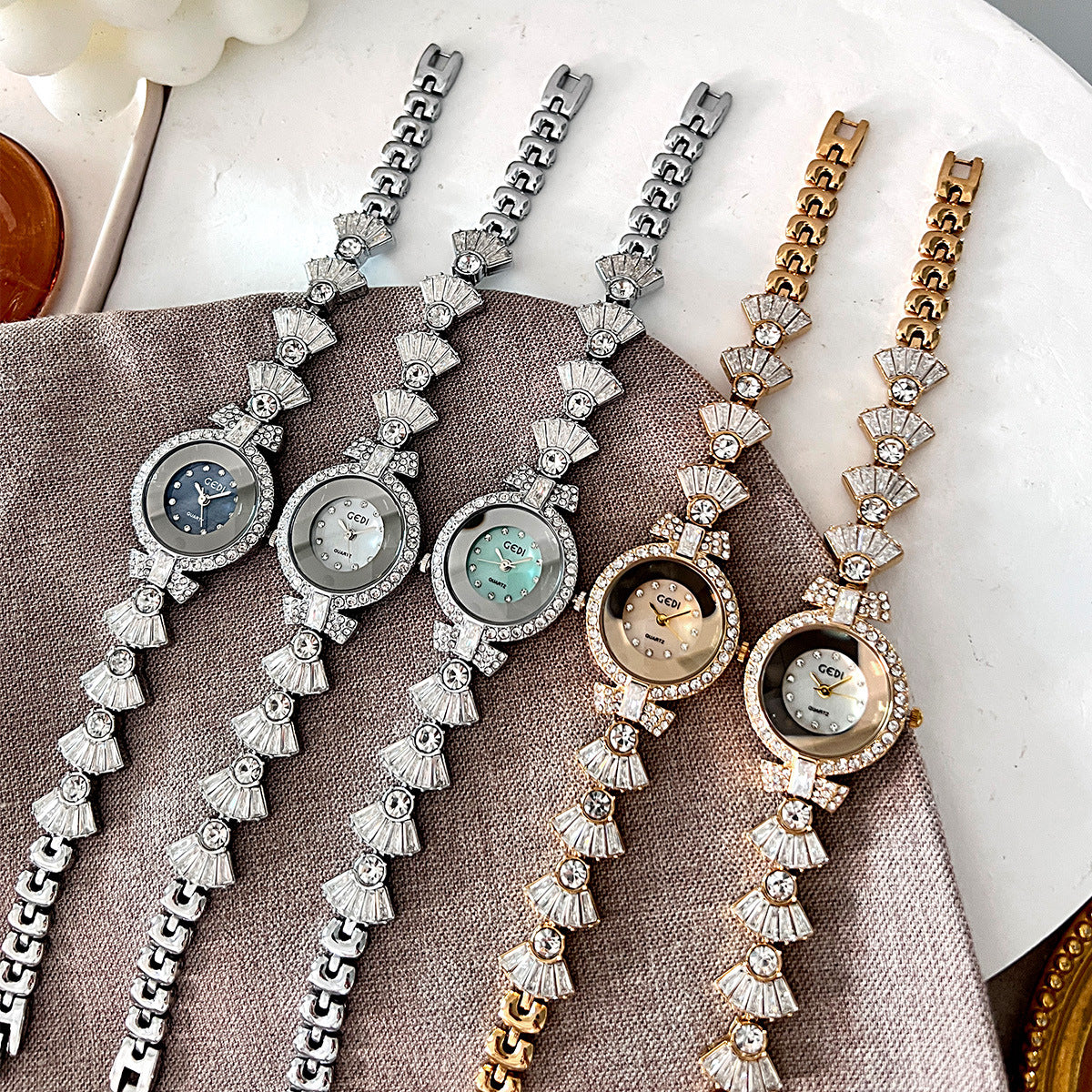 Stylish And Minimalist Alloy Womens Watch