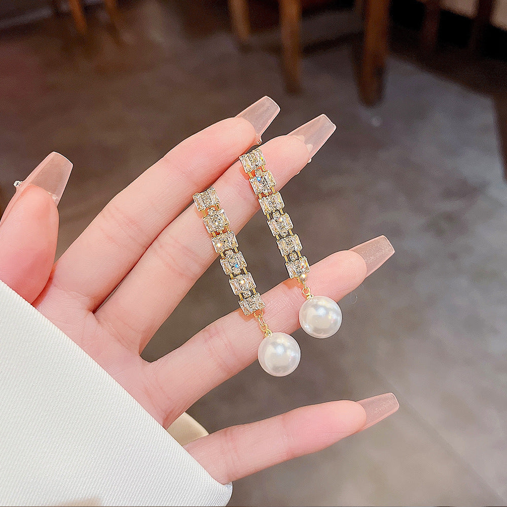 Light Luxury Pearl Earrings