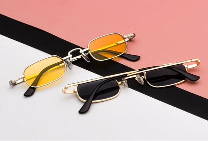 The new sun square small eyes