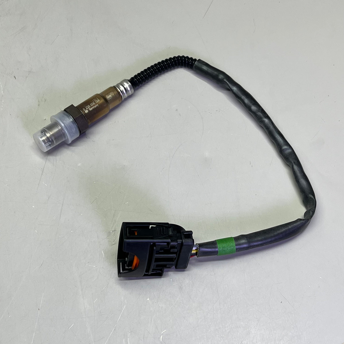 BOSCH Oxygen Sensor Thread Mounting Type Male Connect For Saturn Vehicles 16066