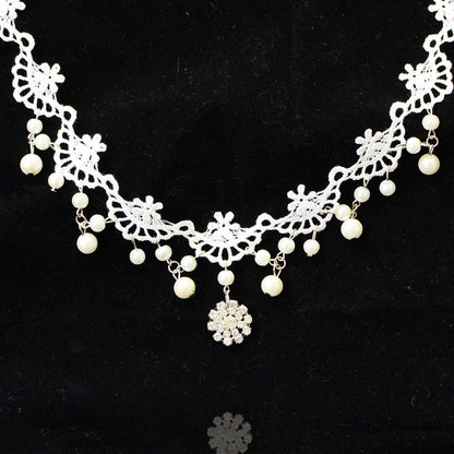 Women's white lace gemstone necklace