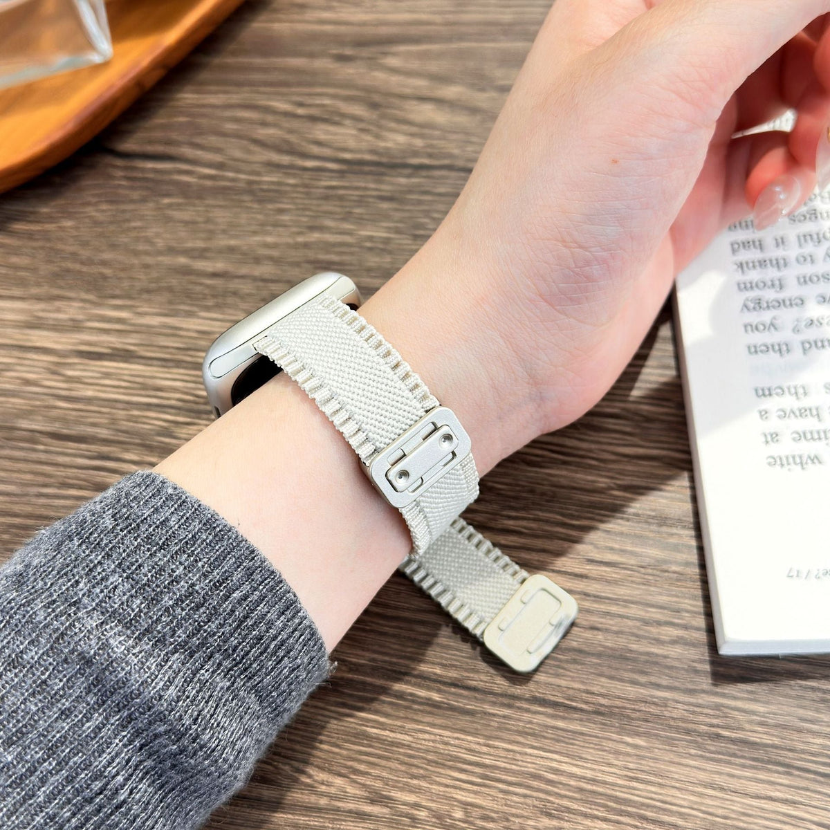 Nylon Watch Strap With Magnetic Clasp Suitable For The Small Waist Lace-edged Design