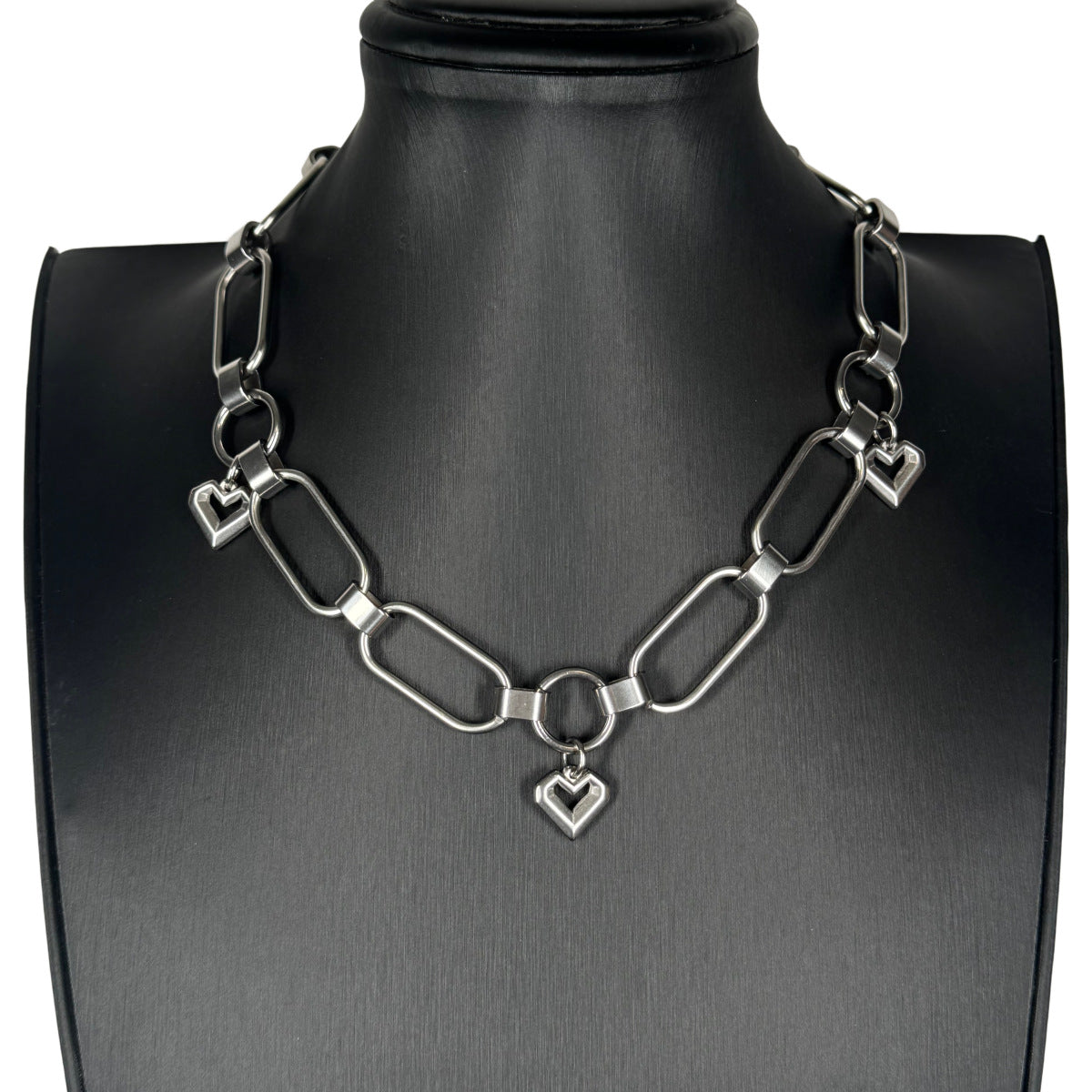 Niche Designer Wide-chain Collarbone Necklace With A Heart Charm