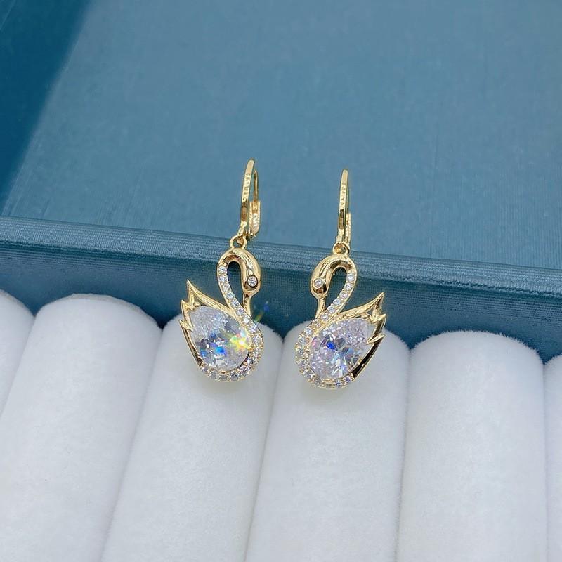 Creative Little Swan Elegant Earrings