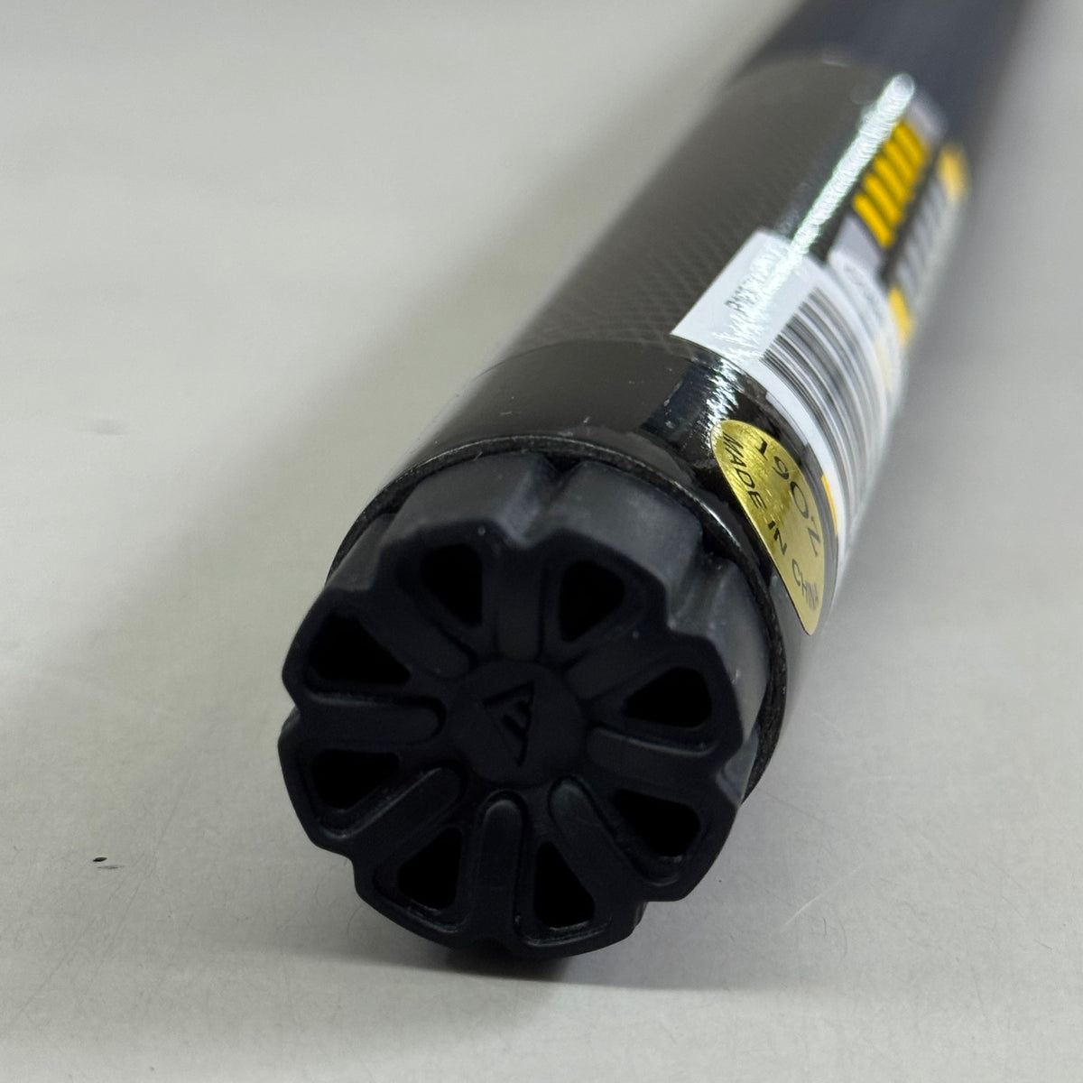 MIZERAK Premium Carbon Composite 3D Grip Cue 58" (Distressed Packaging) P1883B