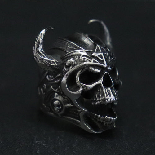 Exaggerated Personality Bull-horn Skull Ring