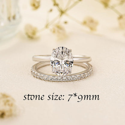 Women's Simple And Versatile Oval Zircon Ring Set