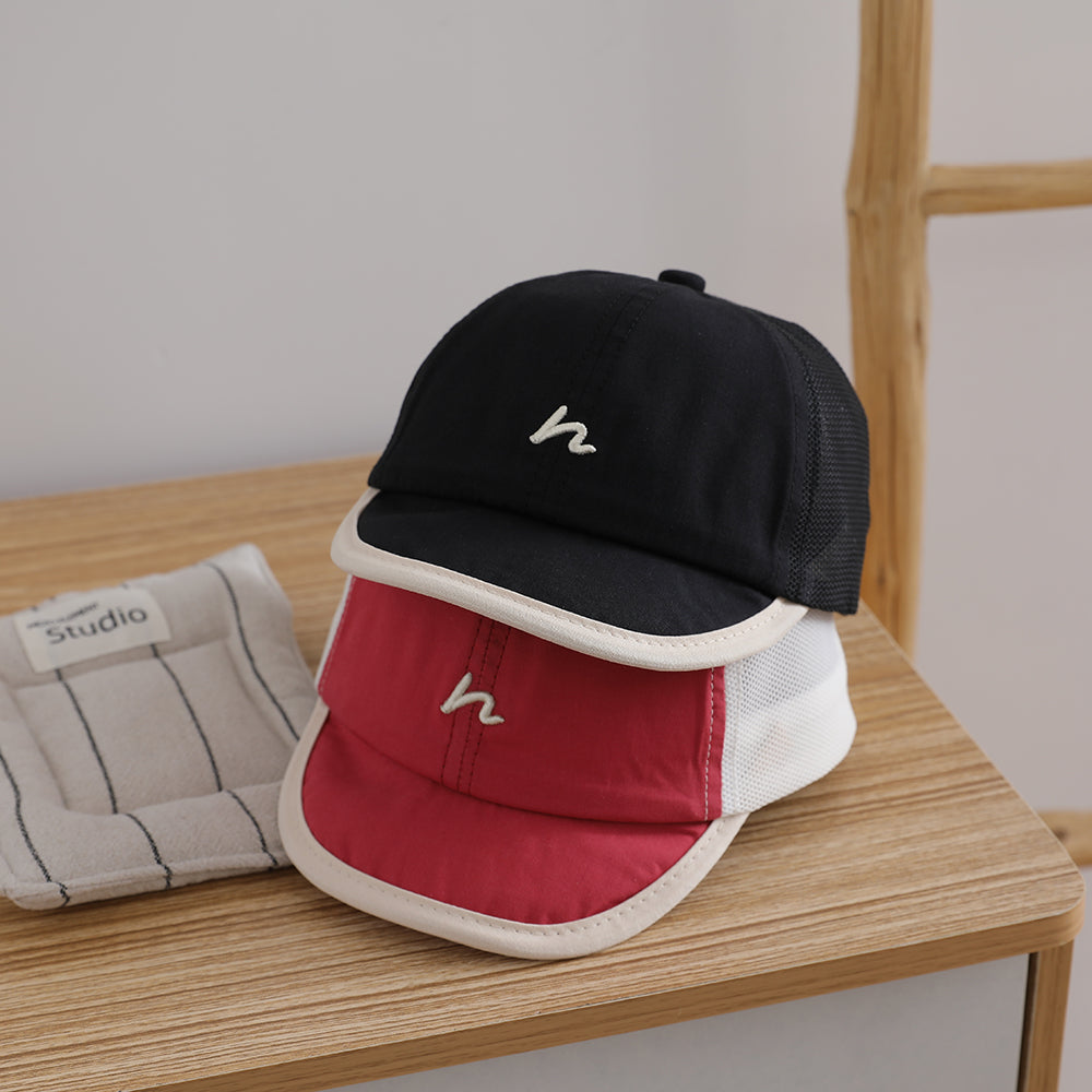 Children's Short Brimmed Baseball Cap With Mesh Surface For Ventilation And Sun Protection, Suitable For Spring And Summer, Outdoor Sun Protection Baseball Cap.