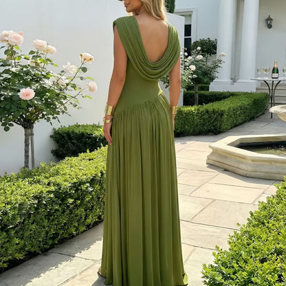Elegant Waist-cinching Pleated Evening Gown Sleeveless Slit Long Dress