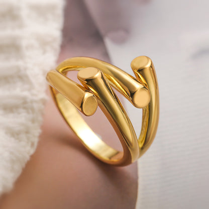 Simple and personalized smooth irregular geometric ring for women niche and versatile ring