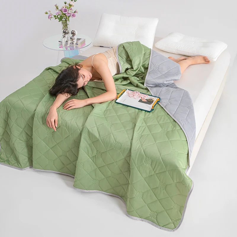 Grade A Cooling Blanket: Soft, breathable, king/queen size, summer lightweight cool comforter.