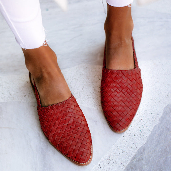 Pointed-toe Closed-toe Strap Flat-sole Sandals