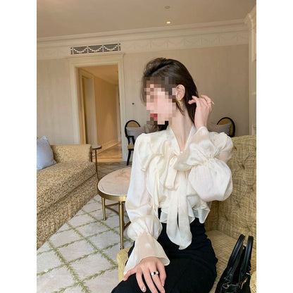 French-style Vintage Ruffled-edge Blouse