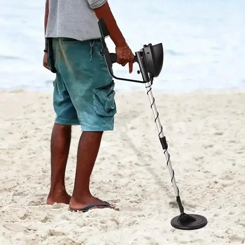 Handheld Metal Detector – High-Sensitivity Treasure Finder for Beach & Outdoors