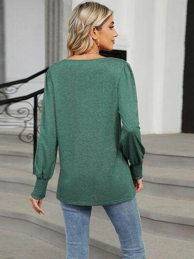 V-Neck Lantern Sleeve T-Shirt for Casual Chic Style