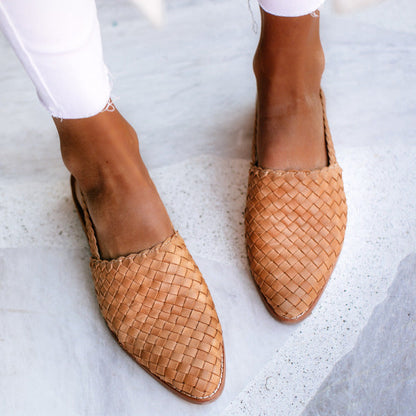 Pointed-toe Closed-toe Strap Flat-sole Sandals