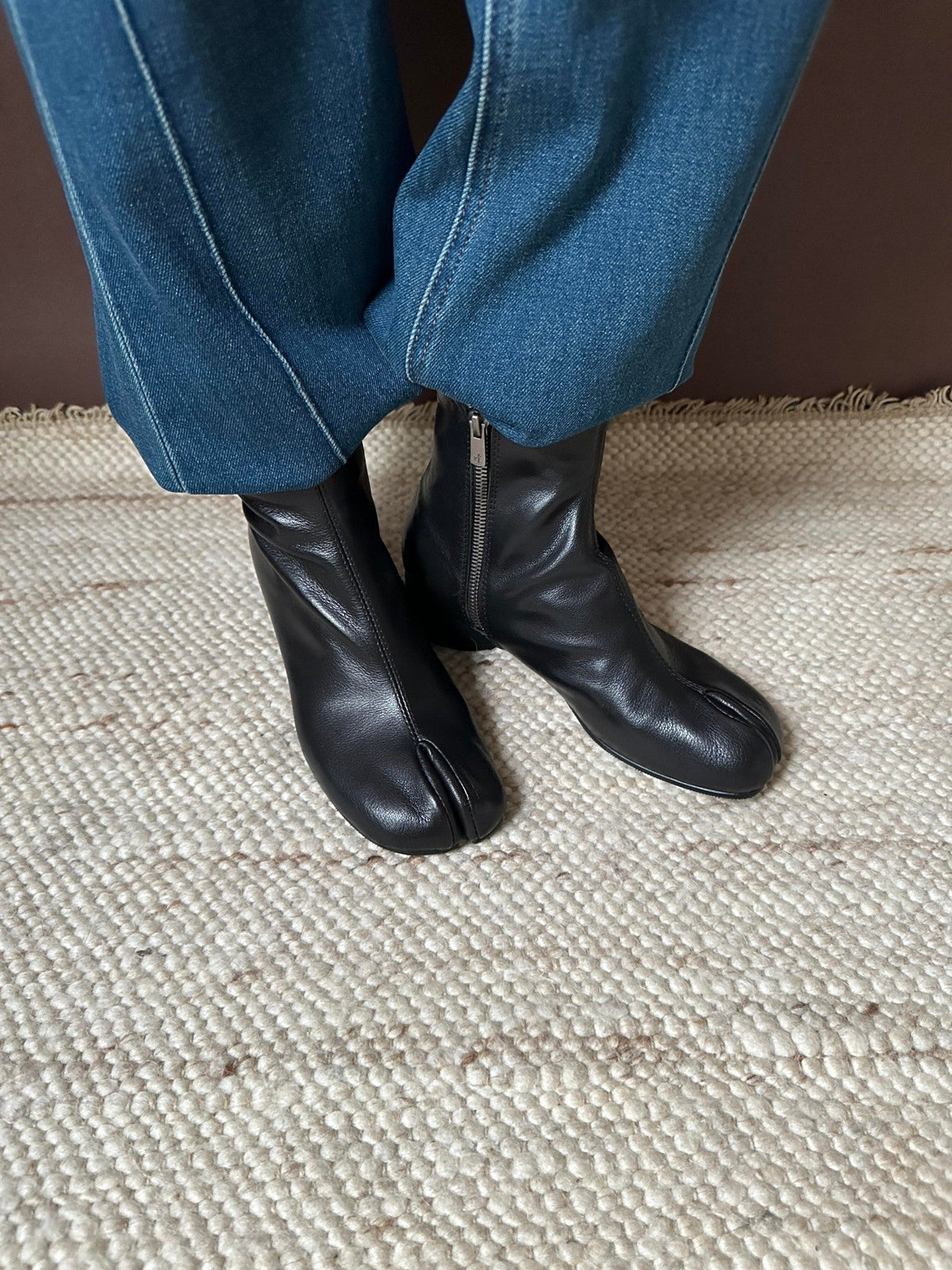 Womens Black Mid-calf Fashion Boots With Chunky Heels