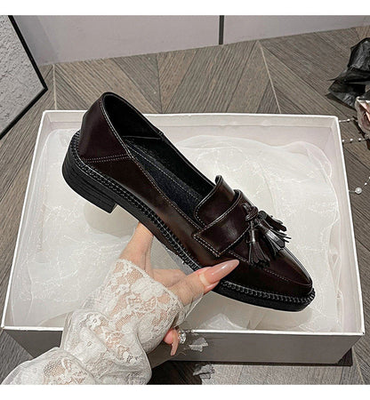 Pointed-toe Slip-on Tassel Shoes In Plus Sizes For Women